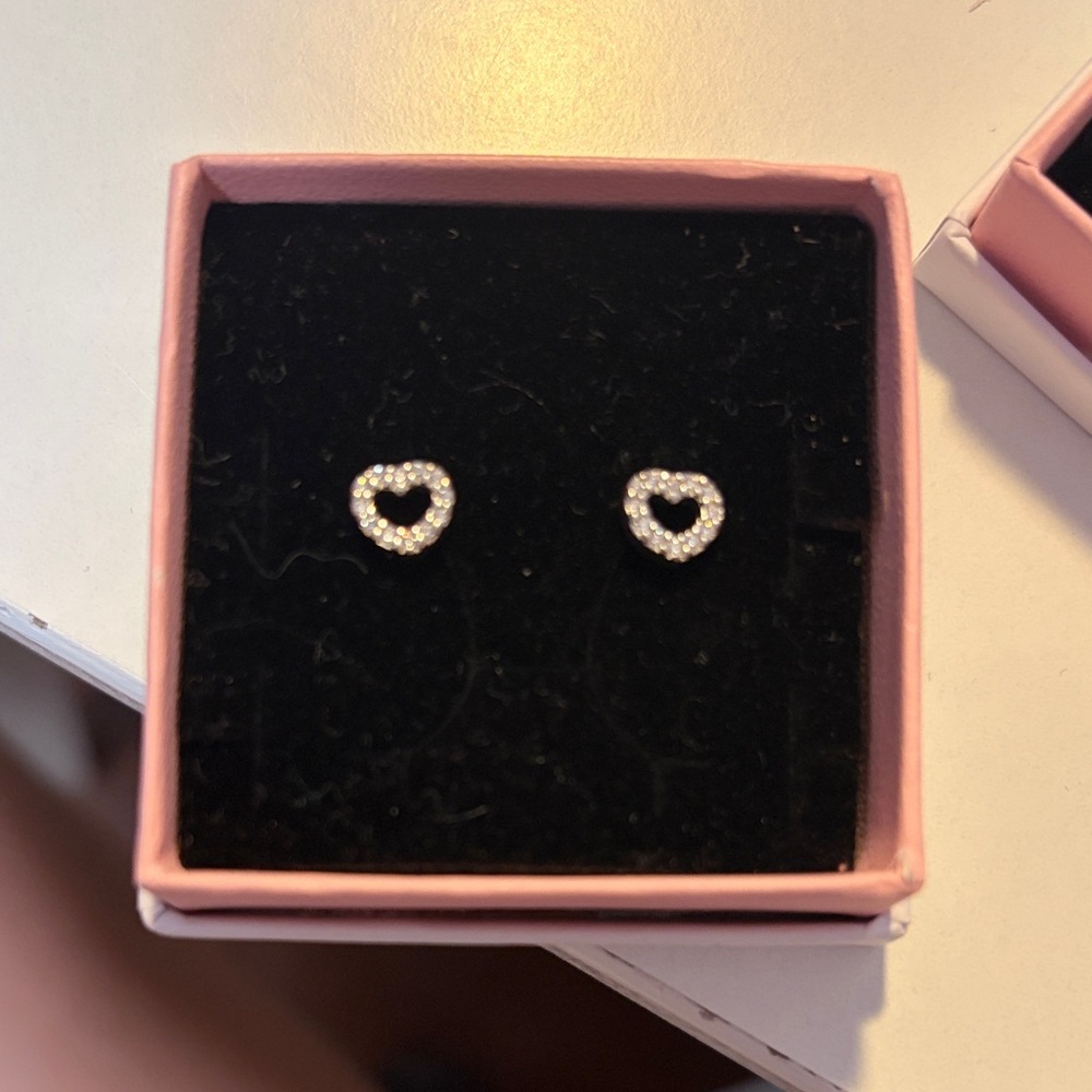 Pandora Silver Heart Pavé Studs with diamond Stones